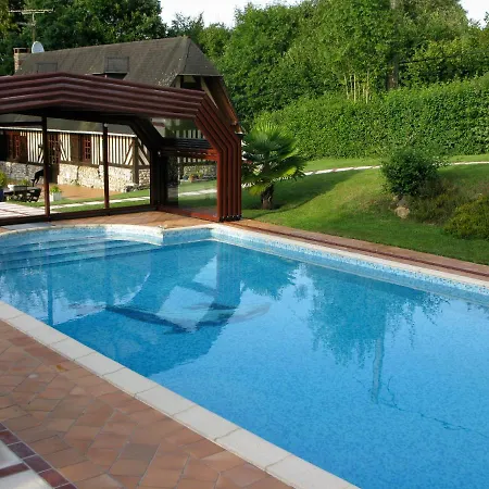 Charmant Avec Piscine A Honfleur *